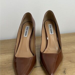 Steve Madden Brown Heels with Pointed Toe and Kitten Heel